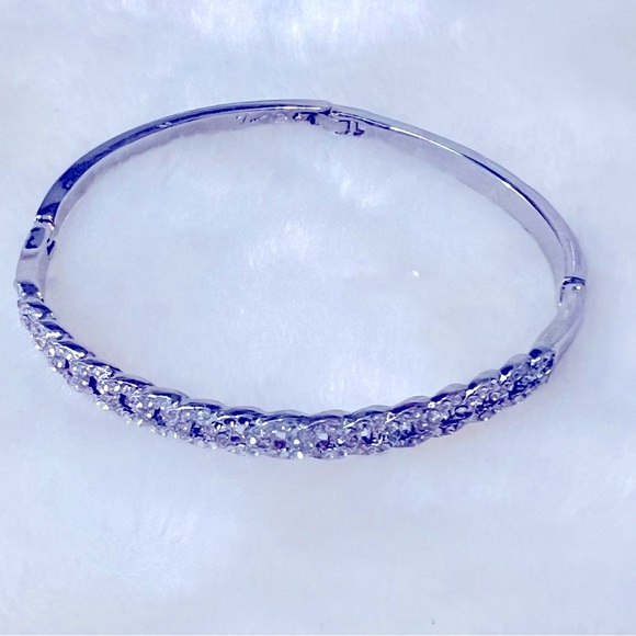 You're Invited Silver Tone Crystal Accent Bangle Bracelet NWOT - Picture 1 of 4